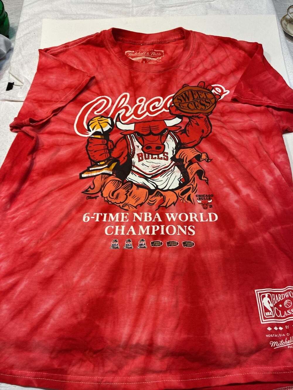 Mitchell & Ness Hardwood Classics Chicago Bulls 6-Time NBA World Champions Red T